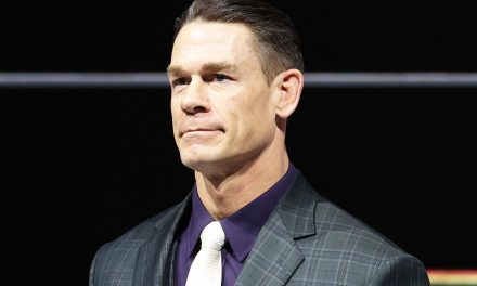 Aksi John Cena Tegur TikToker Harry Daniels Di Kafe Viral