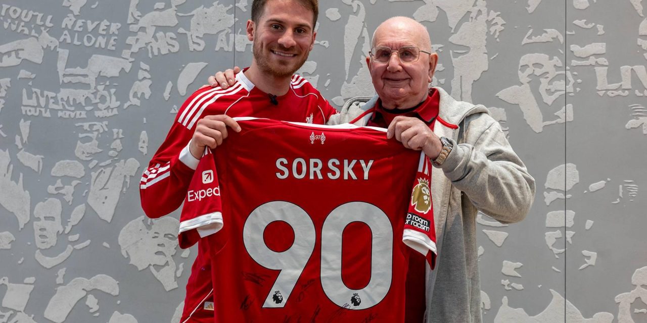 Alexis Mac Allister Kejutkan Fans Liverpool Berusia 90 Tahun