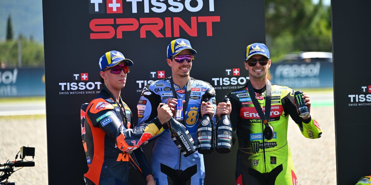 Marquez Menggila Di Catalunya: Juara Sprint Race Duel Sengit!