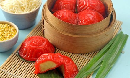 Ang Ku Kueh Peranakan: Makna Filosofis Kue Kura-Kura Merah