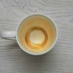Tips Hilangkan Kerak Kopi Agar Cangkir Tetap Bersih Mengilap