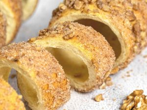Mengenal Chimney Cake, Roti Tradisional Unik Khas Hongaria