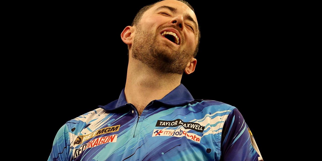 Luke Humphries Menang Telak 10-4 Di World Matchplay Darts