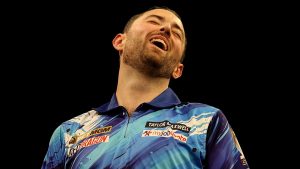 Luke Humphries Menang Telak 10-4 Di World Matchplay Darts