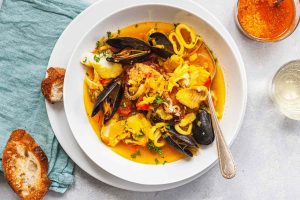 Bouillabaisse Prancis: Sup Seafood Marseille Dan Rempah Saffron