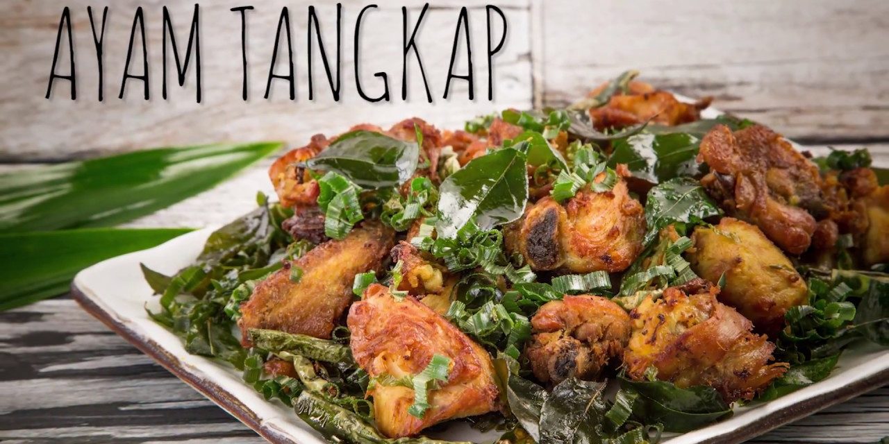 Ayam Tangkap Khas Aceh: Ayam Goreng Rempah Berbalut Daun Renyah