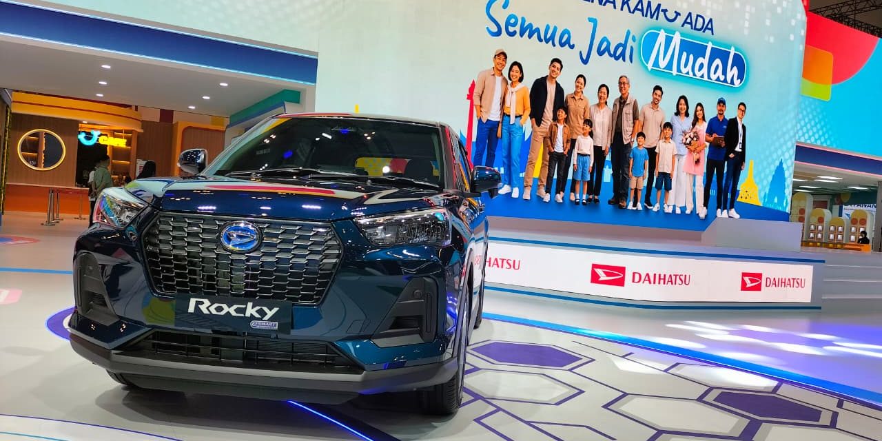Daihatsu Rocky e-Smart Hybrid Unjuk Gigi Di Kota Batam