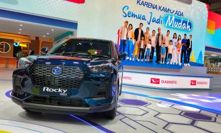 Daihatsu Rocky e-Smart Hybrid Unjuk Gigi Di Kota Batam